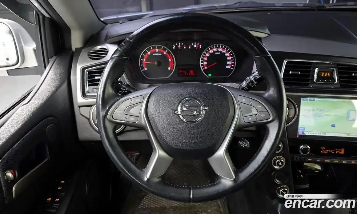 SsangYong Korando 2016 2.0 Автомат в Москве № 616524, фото 16