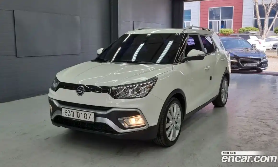 SsangYong TIBOLI 2017 1.6 Автомат в Москве № 617791, фото 1