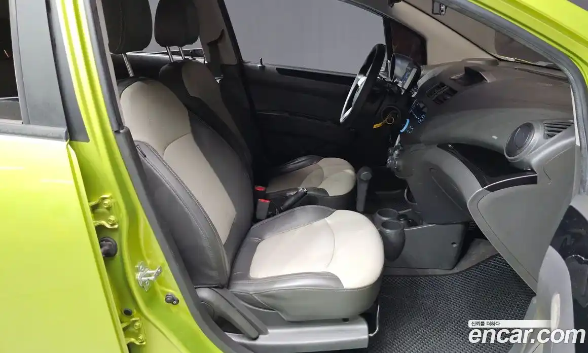 Chevrolet Spark 2012 1.0 Автомат в Москве № 618741, фото 11