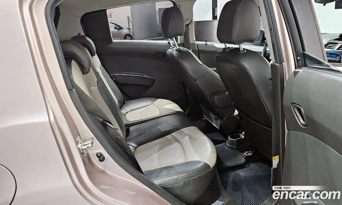 Chevrolet Spark 2012 1.0 Автомат в Москве № 618772, фото 12