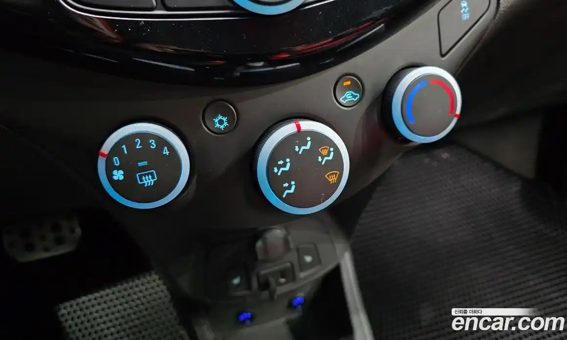 Chevrolet Spark 2015 1.0 Автомат в Москве № 619073, фото 18