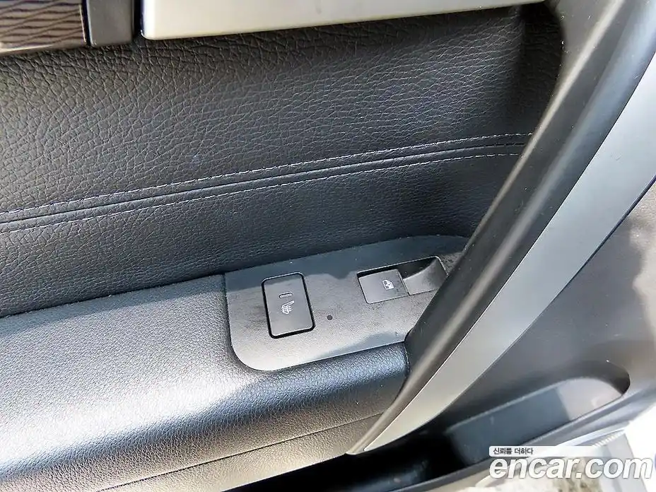 Chevrolet Captiva 2015 2.0 Автомат в Москве № 619363, фото 16