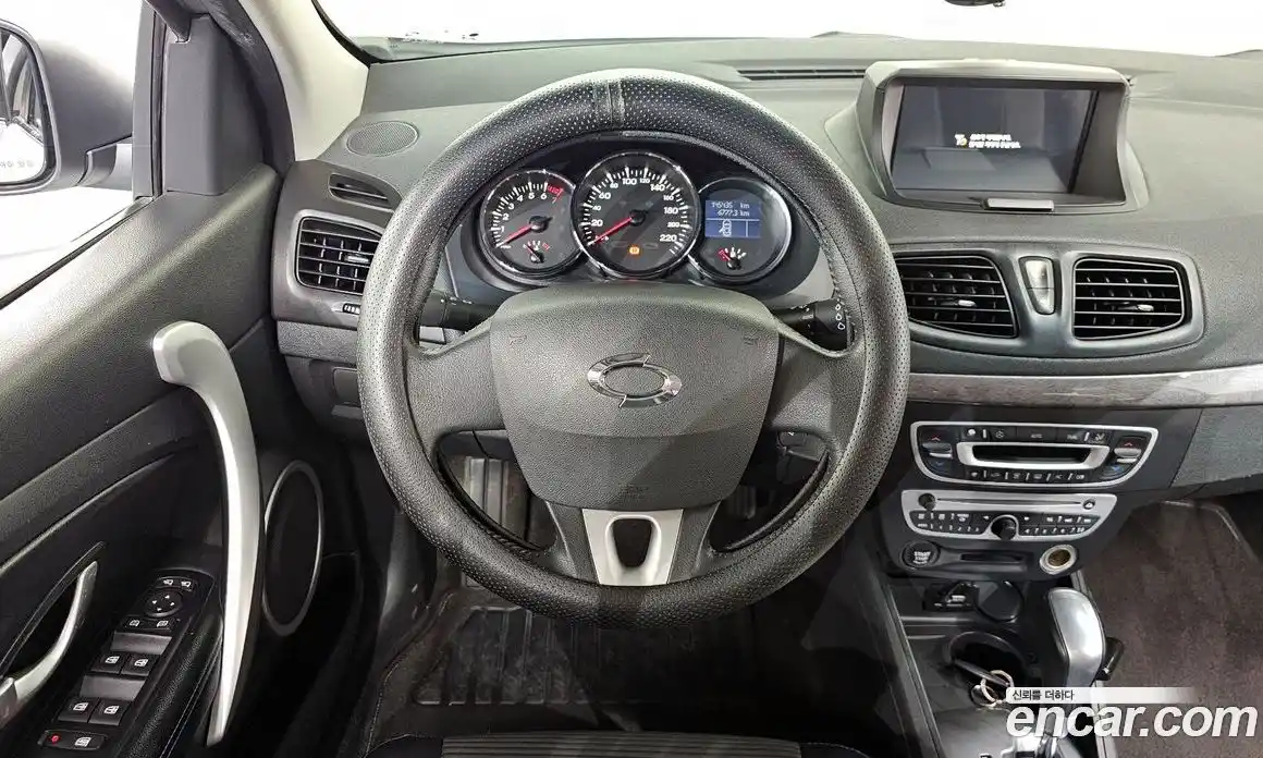 Renault SM3 2012 1.6 Автомат в Москве № 619841, фото 13