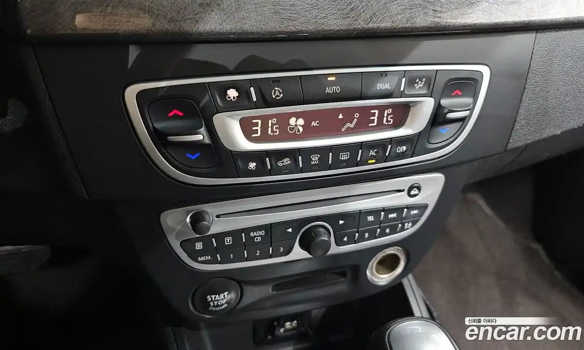 Renault SM3 2012 1.6 Автомат в Москве № 619841, фото 15