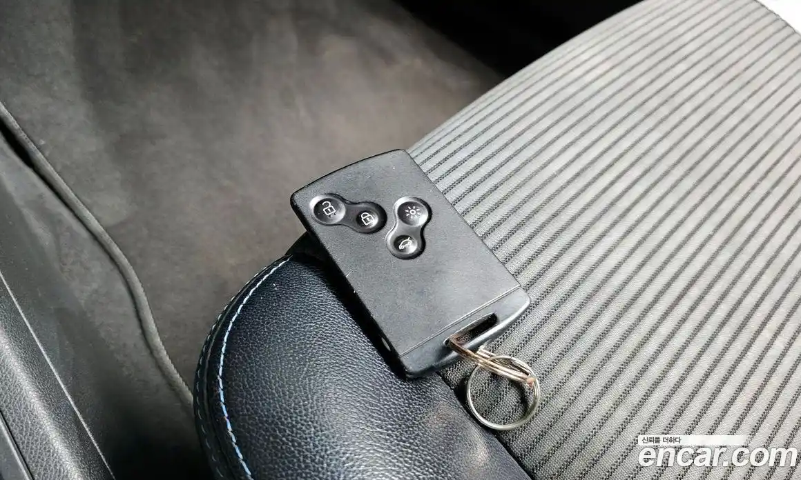 Renault SM3 2012 1.6 Автомат в Москве № 619841, фото 18