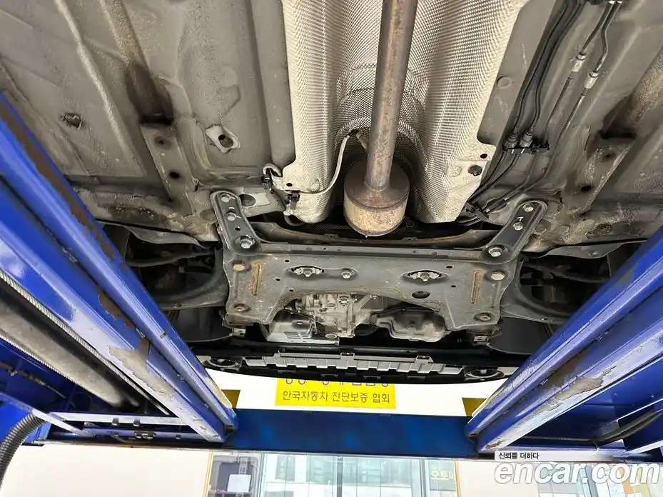 Renault SM3 2010 1.6 Автомат в Москве № 620217, фото 19