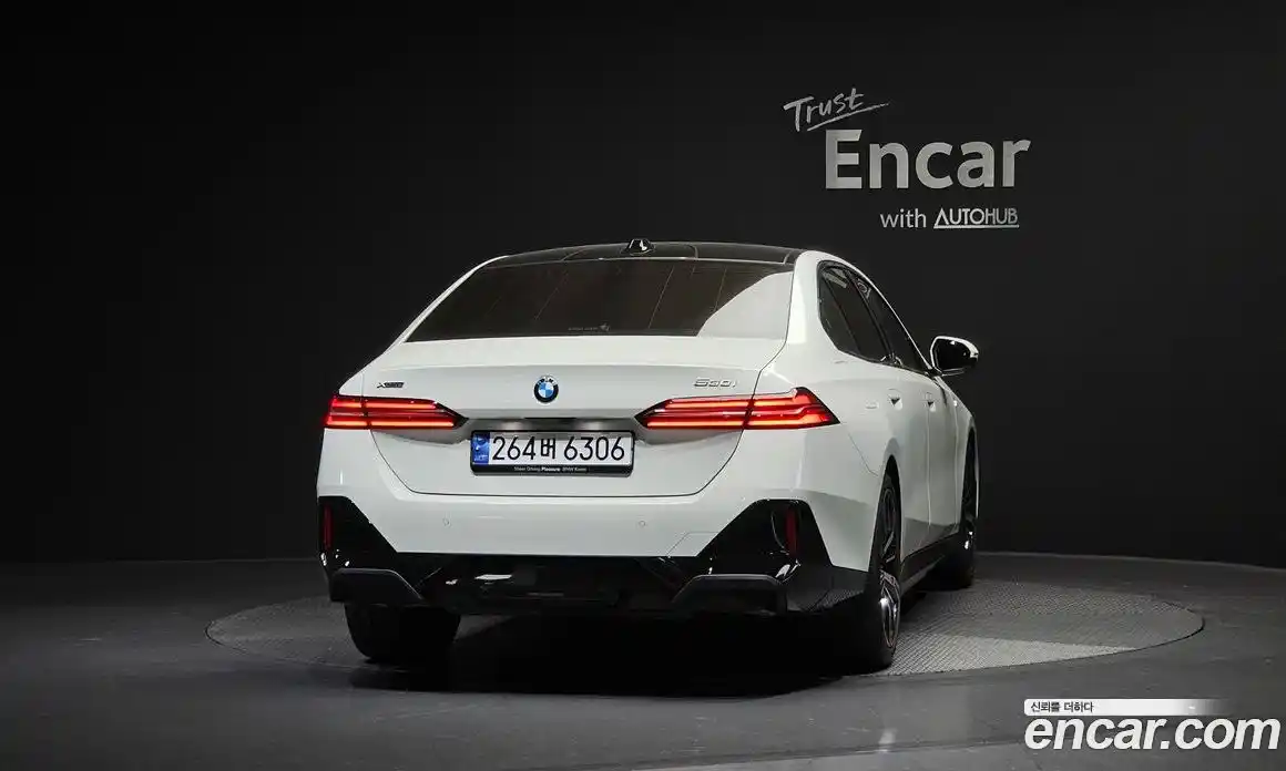 BMW 5-Series 2024 2.0 Автомат в Москве № 620471, фото 4