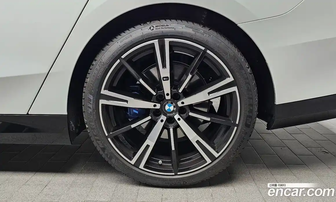 BMW 5-Series 2024 2.0 Автомат в Москве № 620471, фото 5