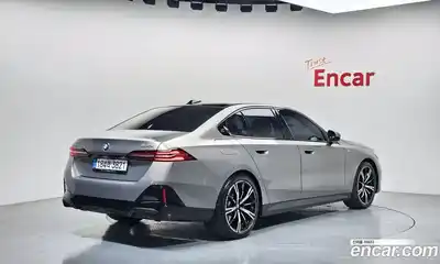 BMW 5-Series 2025 2.0 Автомат в Москве № 620565, миниатюра 2