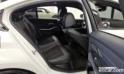 BMW 3-Series 2021 2.0 Автомат в Москве № 622266, миниатюра 12