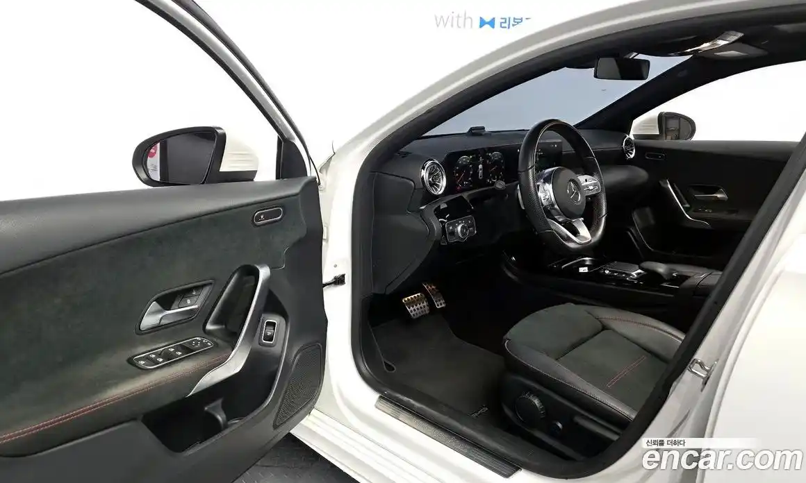 Mercedes-Benz A-Class 2022 2.0 Автомат в Москве № 623181, фото 10