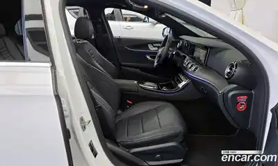 Mercedes-Benz E-Class 2023 2.0 Автомат в Москве № 623397, миниатюра 11