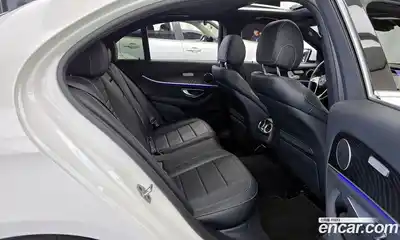 Mercedes-Benz E-Class 2023 2.0 Автомат в Москве № 623397, миниатюра 12