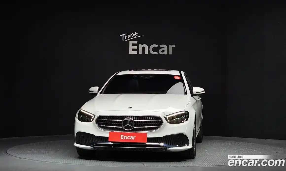 Mercedes-Benz E-Class 2023 2.0 Автомат в Москве № 623397, фото 3