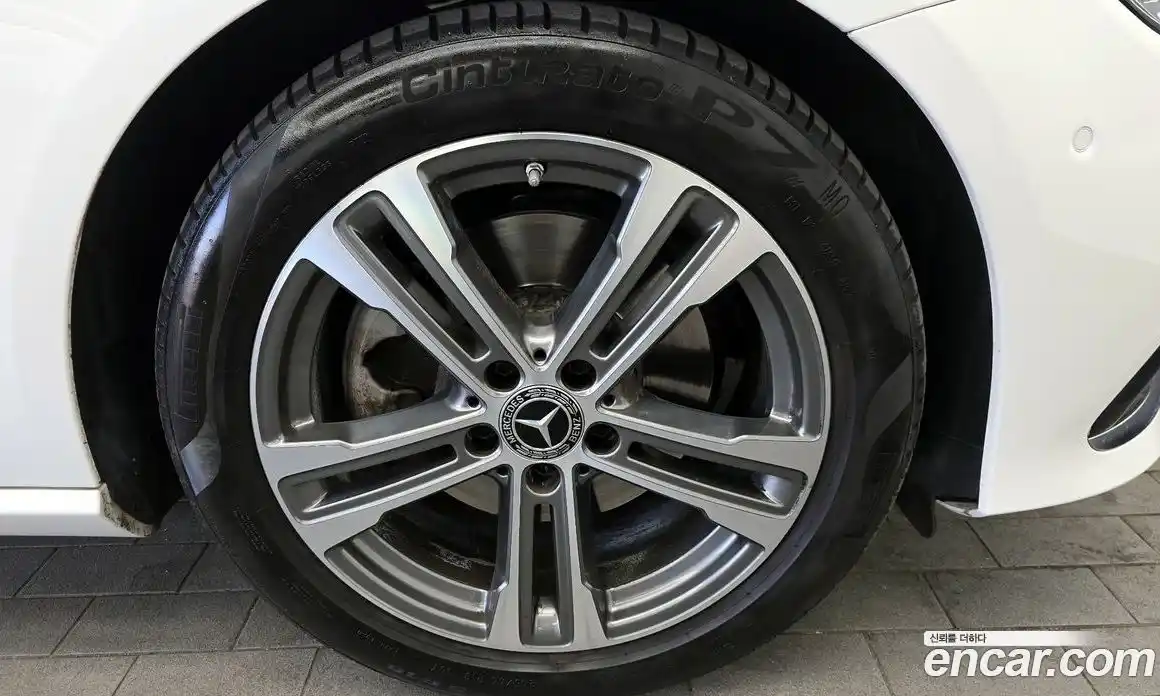 Mercedes-Benz E-Class 2023 2.0 Автомат в Москве № 623397, фото 5