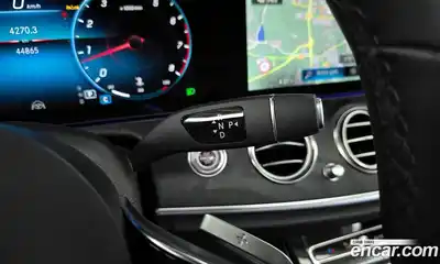 Mercedes-Benz E-Class 2023 2.0 Автомат в Москве № 623397, миниатюра 9