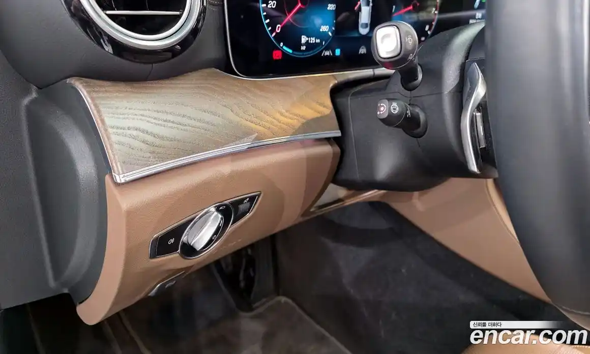 Mercedes-Benz E-Class 2021 2.0 Автомат в Москве № 623444, фото 15