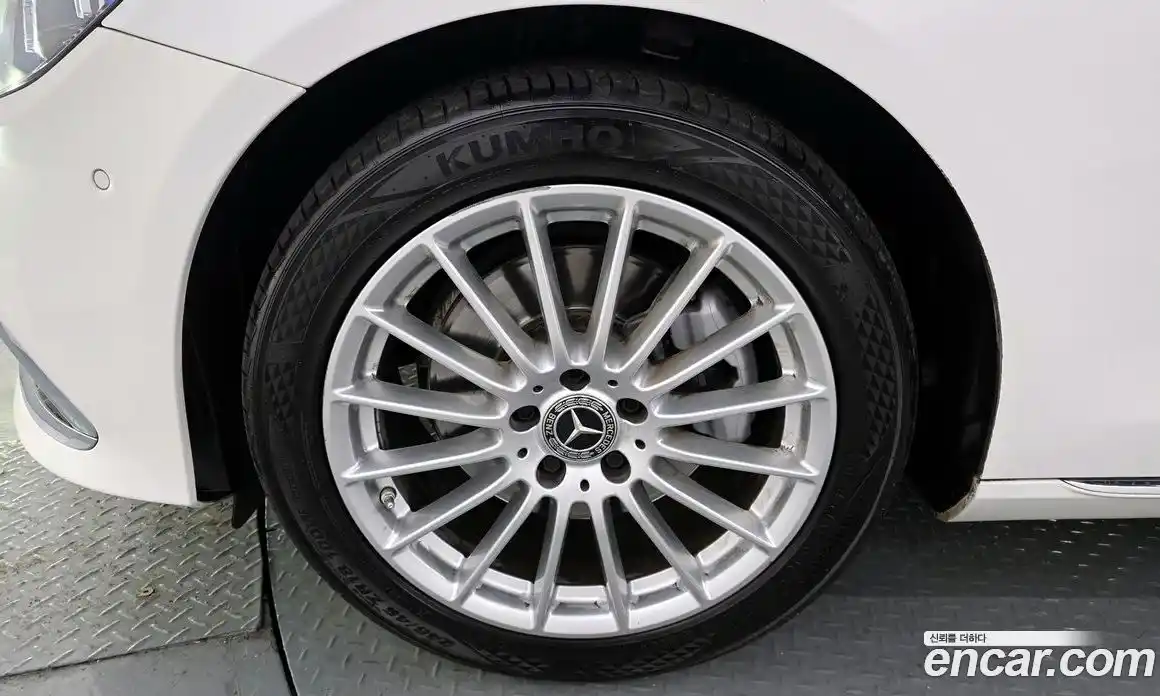 Mercedes-Benz E-Class 2021 2.0 Автомат в Москве № 623444, фото 5