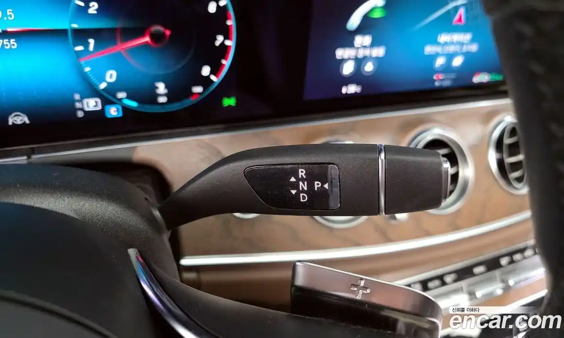 Mercedes-Benz E-Class 2021 2.0 Автомат в Москве № 623444, фото 9