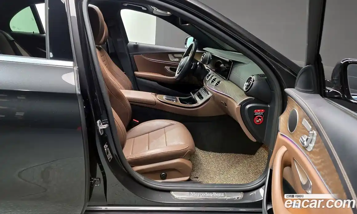 Mercedes-Benz E-Class 2021 1.9 Автомат в Москве № 623587, фото 11