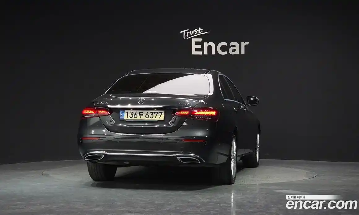 Mercedes-Benz E-Class 2021 1.9 Автомат в Москве № 623587, фото 4