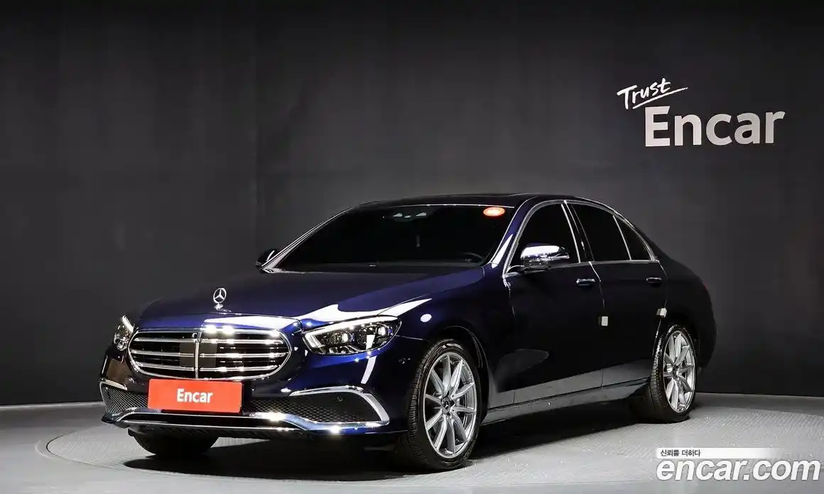 Mercedes-Benz E-Class 2022 2.0 Автомат в Москве № 623634, фото 1