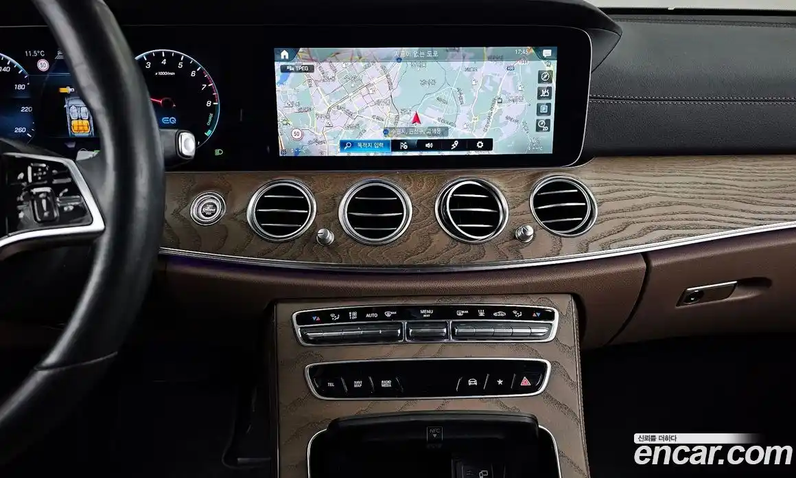 Mercedes-Benz E-Class 2022 2.0 Автомат в Москве № 623634, фото 14