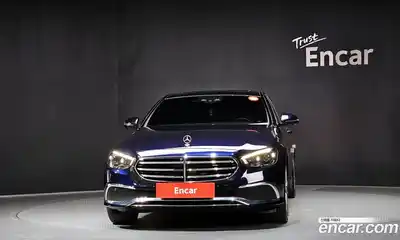 Mercedes-Benz E-Class 2022 2.0 Автомат в Москве № 623634, миниатюра 3
