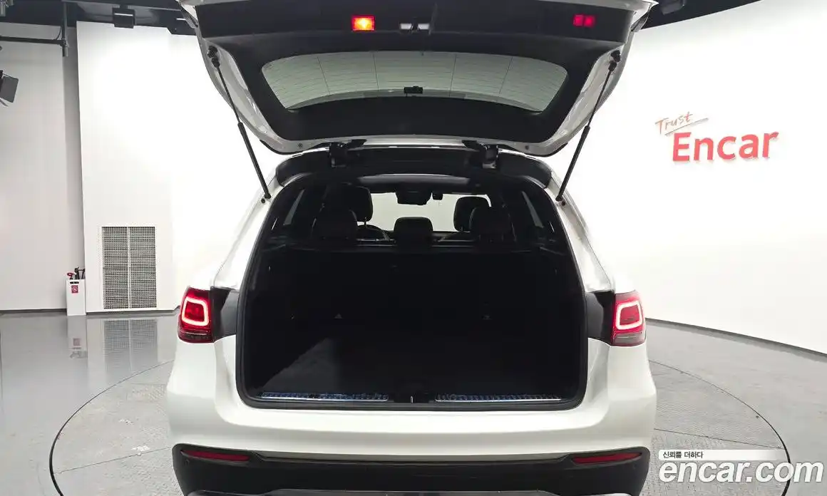 Mercedes-Benz GLC-Class 2021 1.9 Автомат в Москве № 623784, фото 19