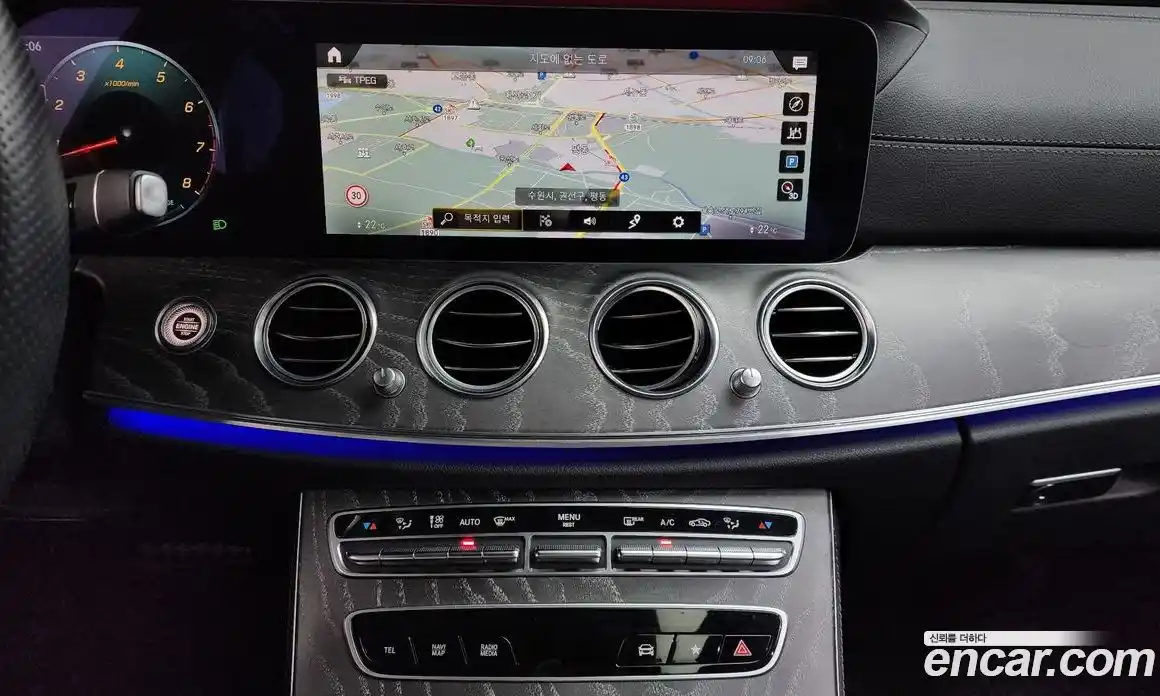 Mercedes-Benz E-Class 2021 2.0 Автомат в Москве № 624045, фото 14