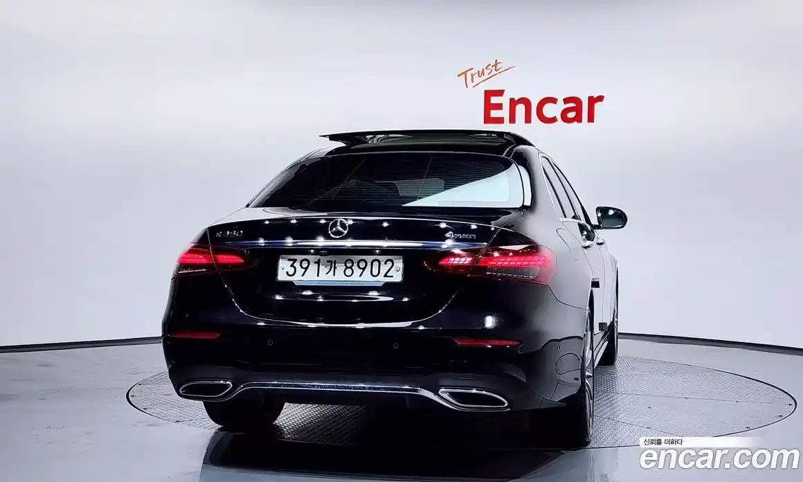 Mercedes-Benz E-Class 2021 2.0 Автомат в Москве № 624045, фото 4