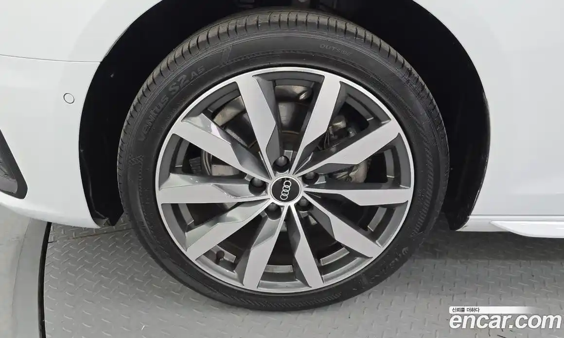 Audi A4 2023 2.0 Автомат в Москве № 624890, фото 5