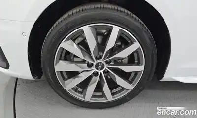 Audi A4 2023 2.0 Автомат в Москве № 624890, миниатюра 5