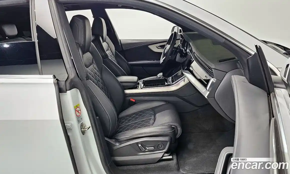 Audi Q8 2021 3.0 Автомат в Москве № 625522, фото 12