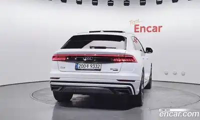 Audi Q8 2021 3.0 Автомат в Москве № 625522, миниатюра 4