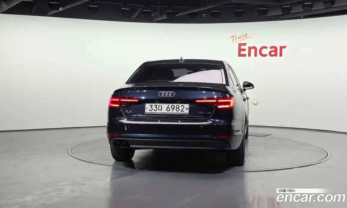 Audi A4 2018 2.0 Автомат в Москве № 625632, фото 4