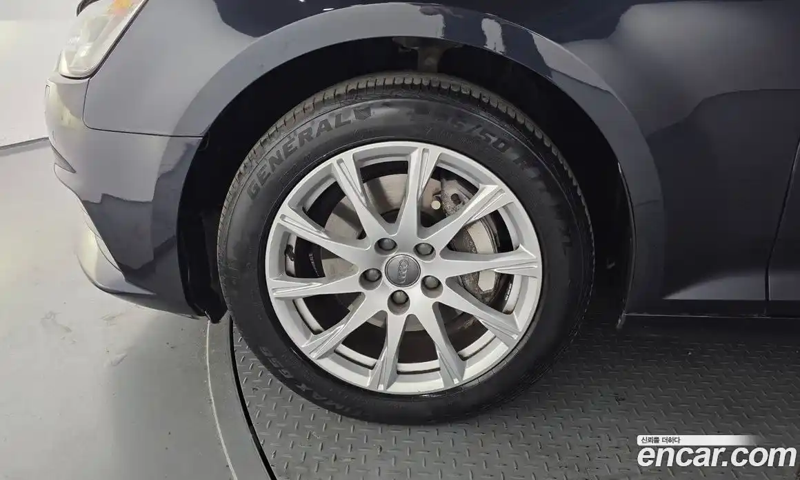 Audi A4 2018 2.0 Автомат в Москве № 625632, фото 5