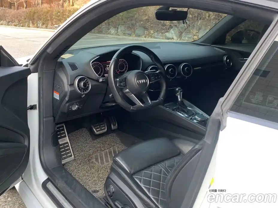 Audi TT 2016 2.0 Автомат в Москве № 626006, фото 6