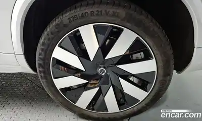 Volvo XC90 2024 2.0 Автомат в Москве № 626176, миниатюра 4