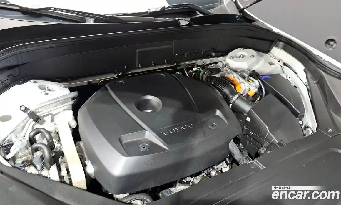 Volvo XC90 2024 2.0 Автомат в Москве № 626176, фото 5