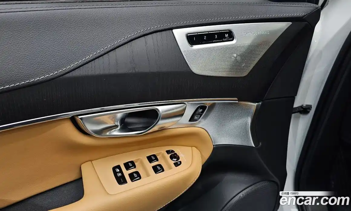 Volvo XC90 2024 2.0 Автомат в Москве № 626205, фото 15