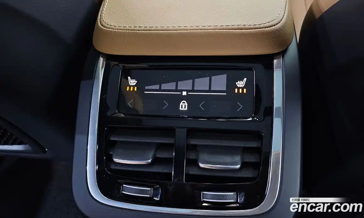 Volvo XC90 2024 2.0 Автомат в Москве № 626205, фото 17