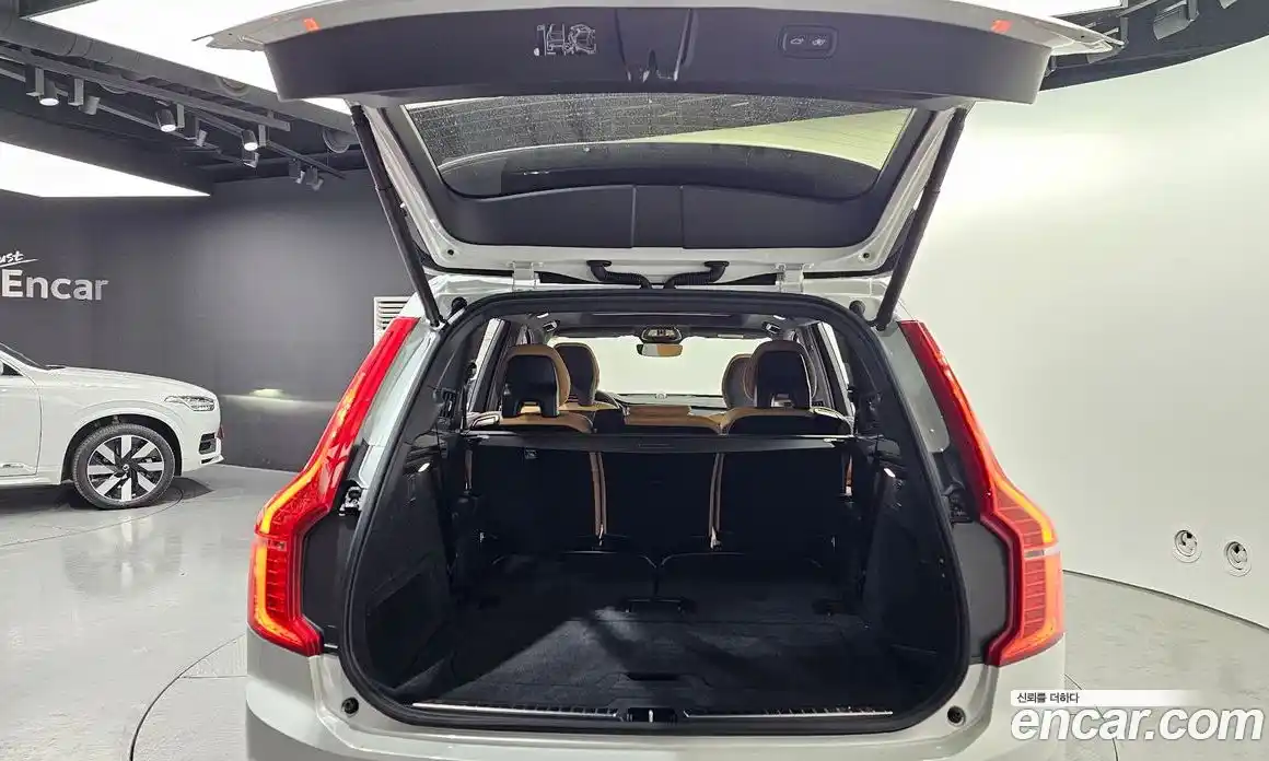 Volvo XC90 2024 2.0 Автомат в Москве № 626205, фото 19