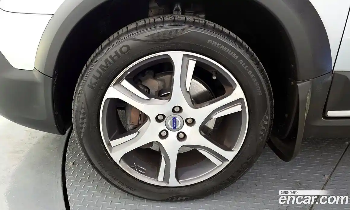 Volvo XC70 2014 2.4 Автомат в Москве № 626402, фото 5