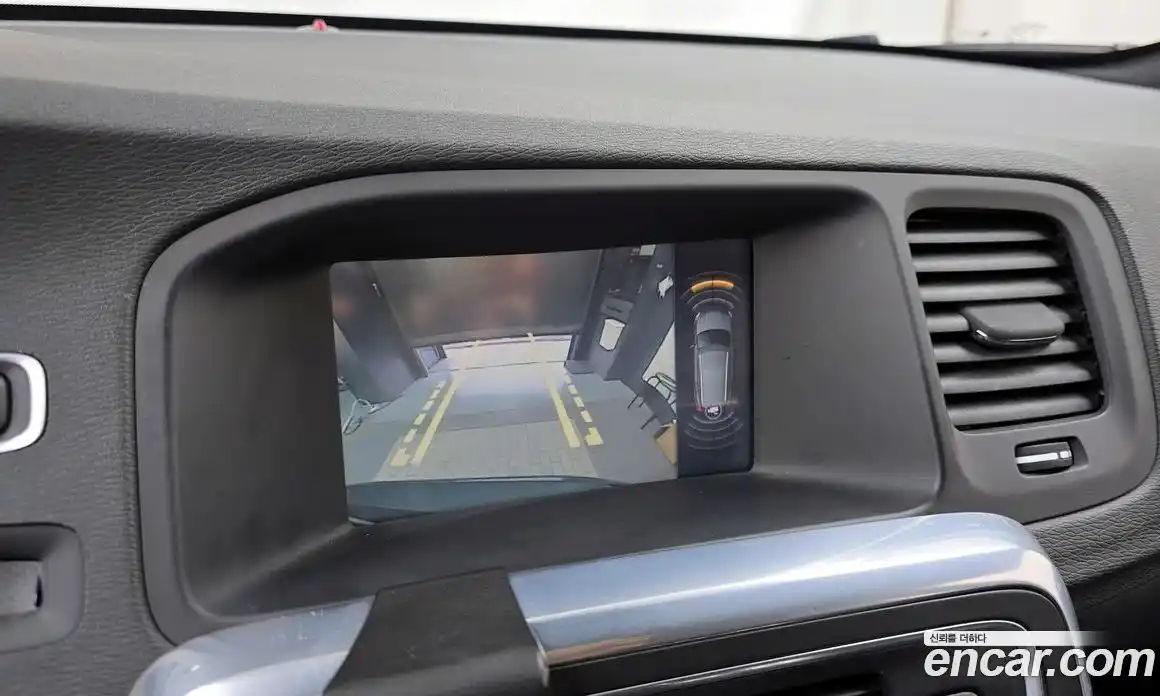 Volvo V60 2015 2.0 Автомат в Москве № 626436, фото 15