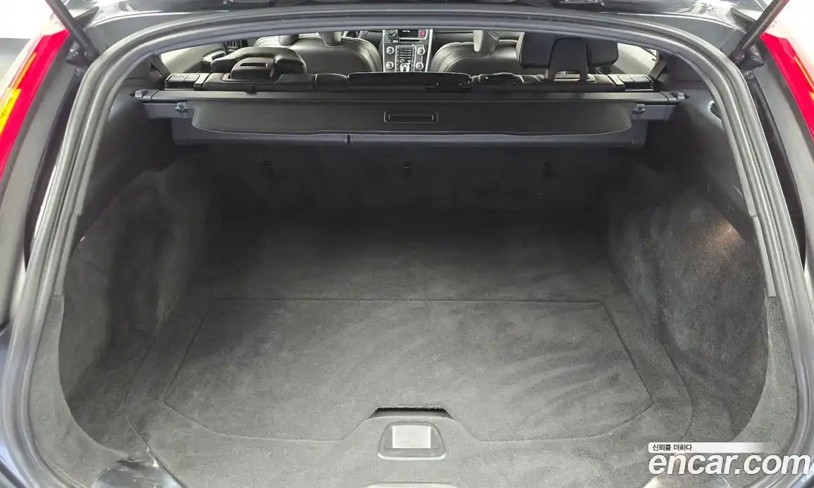 Volvo V60 2015 2.0 Автомат в Москве № 626436, фото 20