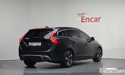 Volvo V60 2015 2.0 Автомат в Москве № 626436, миниатюра 2
