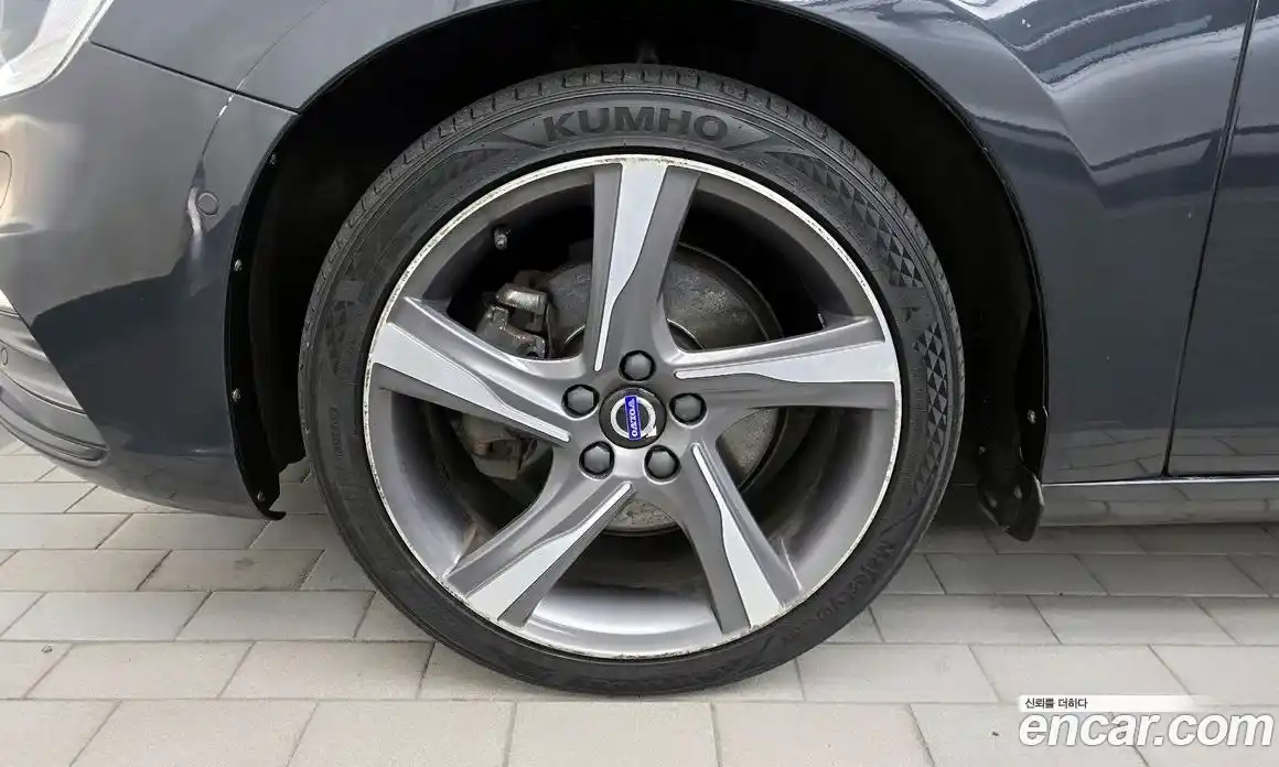 Volvo V60 2015 2.0 Автомат в Москве № 626436, фото 5