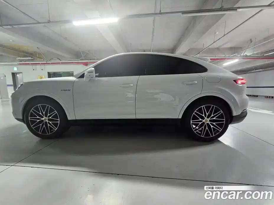 Porsche Cayenne 2025 3.0 Автомат в Москве № 626556, фото 3