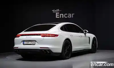 Porsche Panamera 2019 3.0 Автомат в Москве № 626830, миниатюра 2